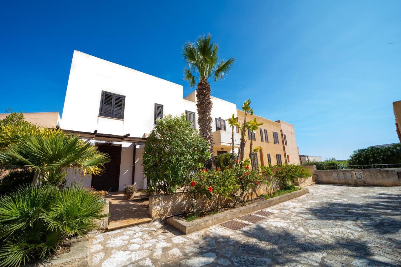 Elimi Favignana Apartments - Residence in città Exterior foto